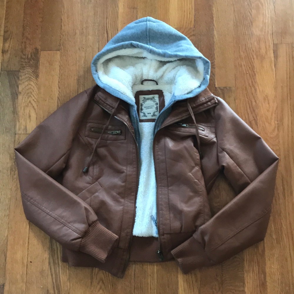 🍂Tan Bomber jacket with fleece lining